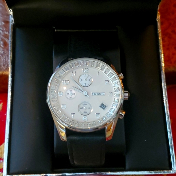 Fossil Accessories - Authentic Fossil FS-4403 Luxury Quartz Chronograph Woman's Watch